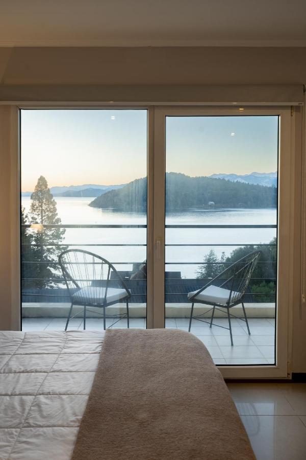 Nbh Lacus Boutique Hotel San Carlos de Bariloche Bagian luar foto