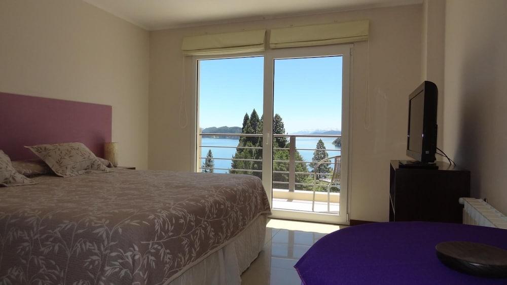 Nbh Lacus Boutique Hotel San Carlos de Bariloche Bagian luar foto