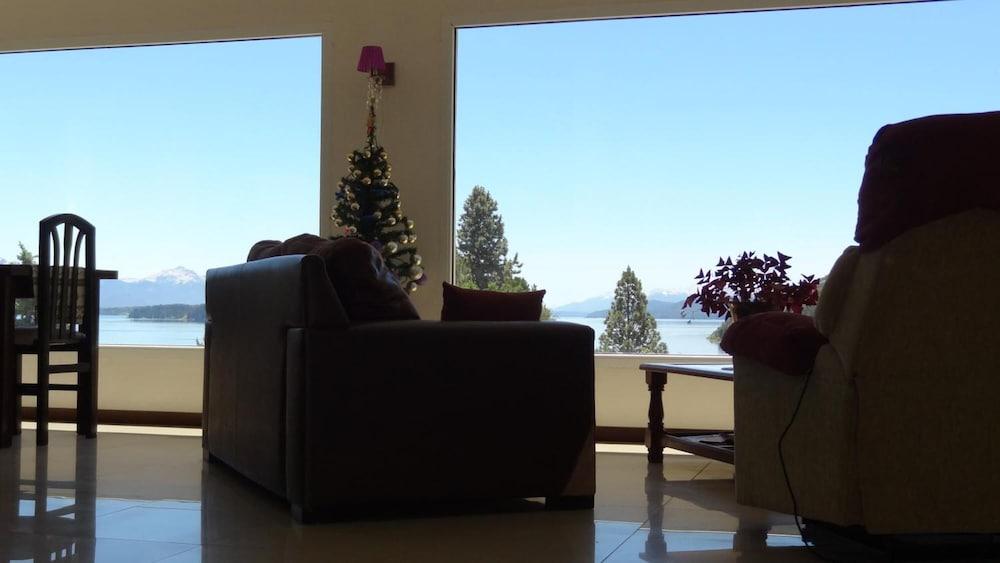 Nbh Lacus Boutique Hotel San Carlos de Bariloche Bagian luar foto