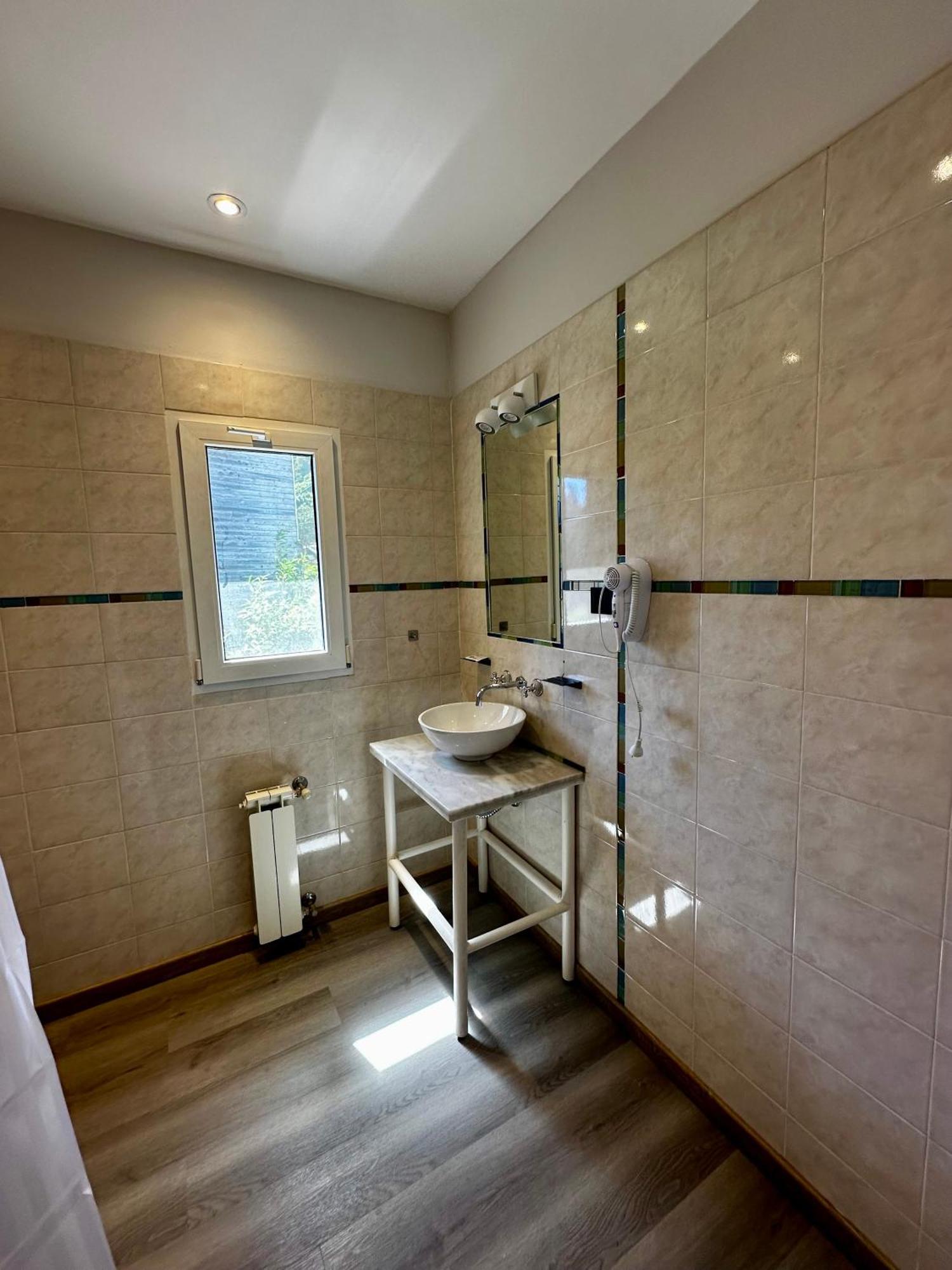 Nbh Lacus Boutique Hotel San Carlos de Bariloche Bagian luar foto