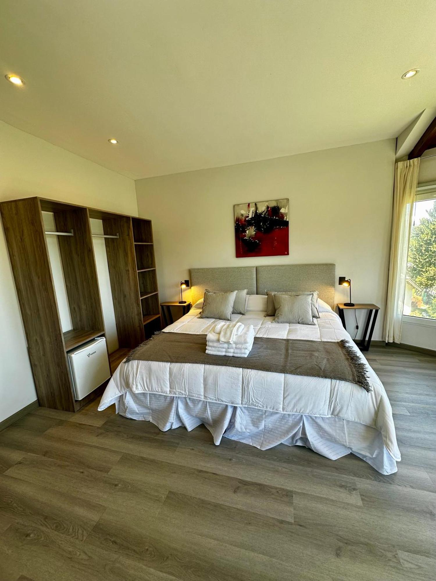 Nbh Lacus Boutique Hotel San Carlos de Bariloche Bagian luar foto