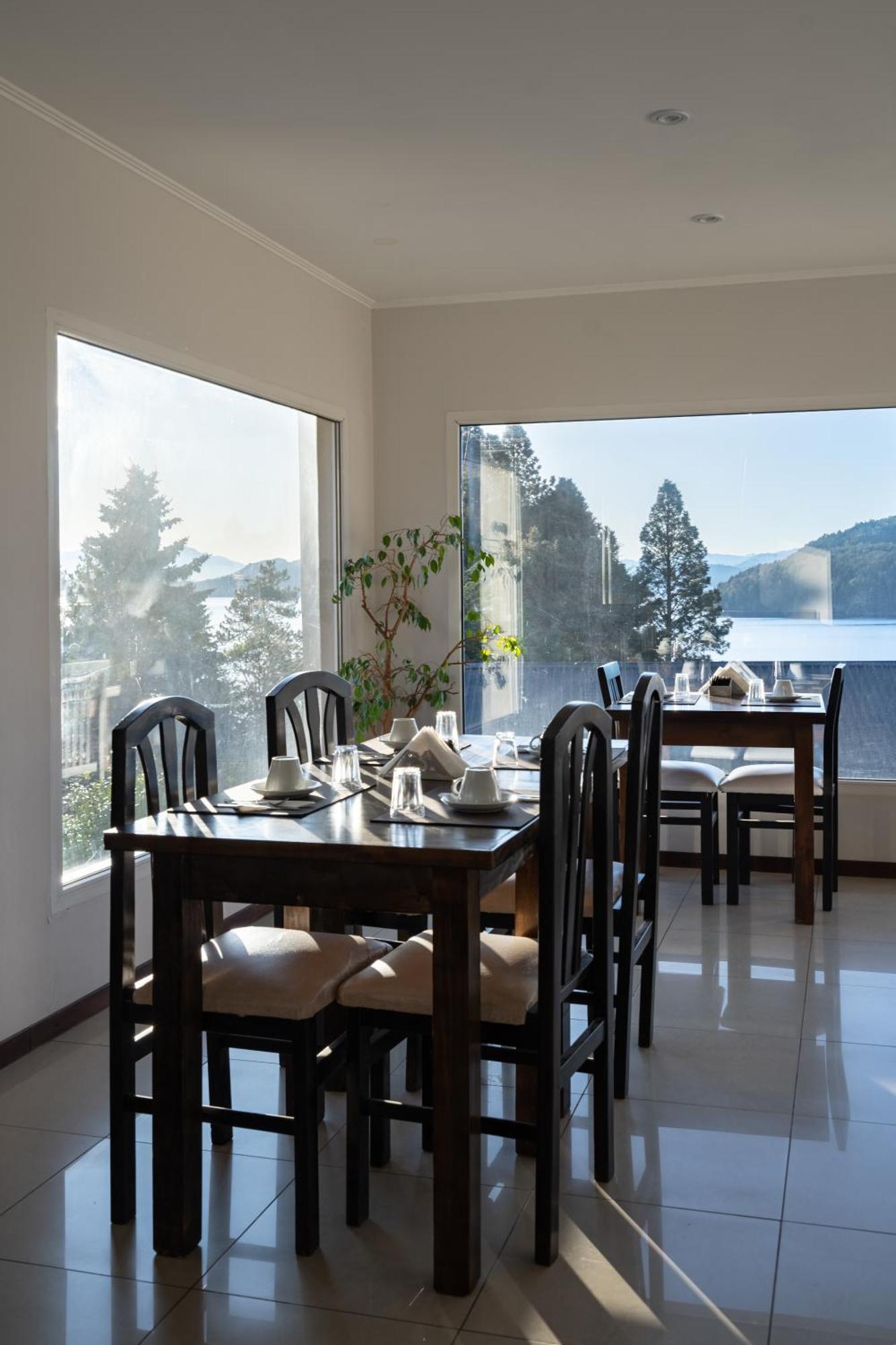 Nbh Lacus Boutique Hotel San Carlos de Bariloche Bagian luar foto