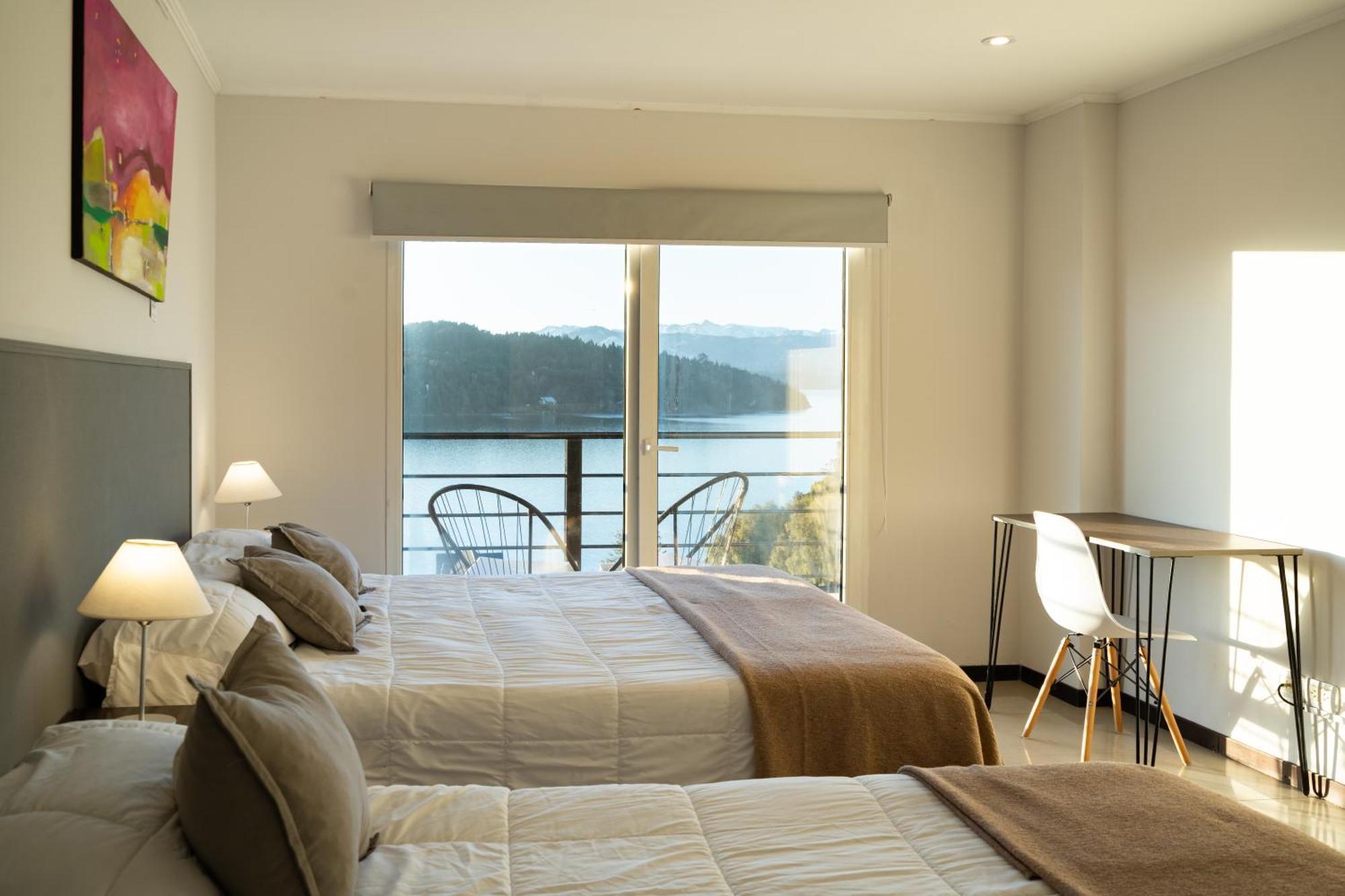 Nbh Lacus Boutique Hotel San Carlos de Bariloche Bagian luar foto