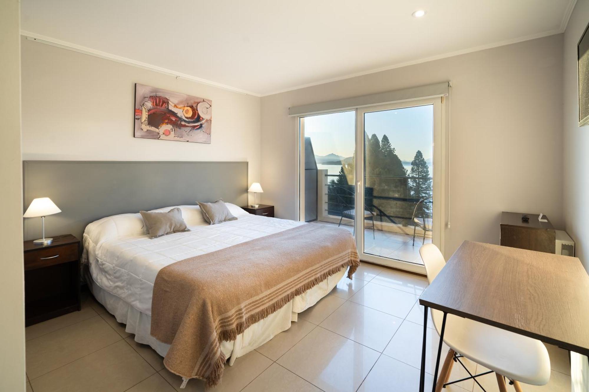 Nbh Lacus Boutique Hotel San Carlos de Bariloche Bagian luar foto