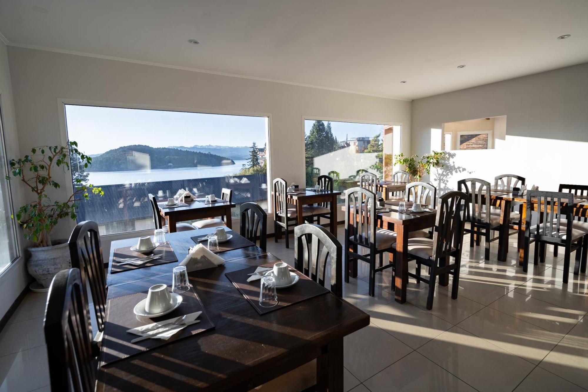 Nbh Lacus Boutique Hotel San Carlos de Bariloche Bagian luar foto