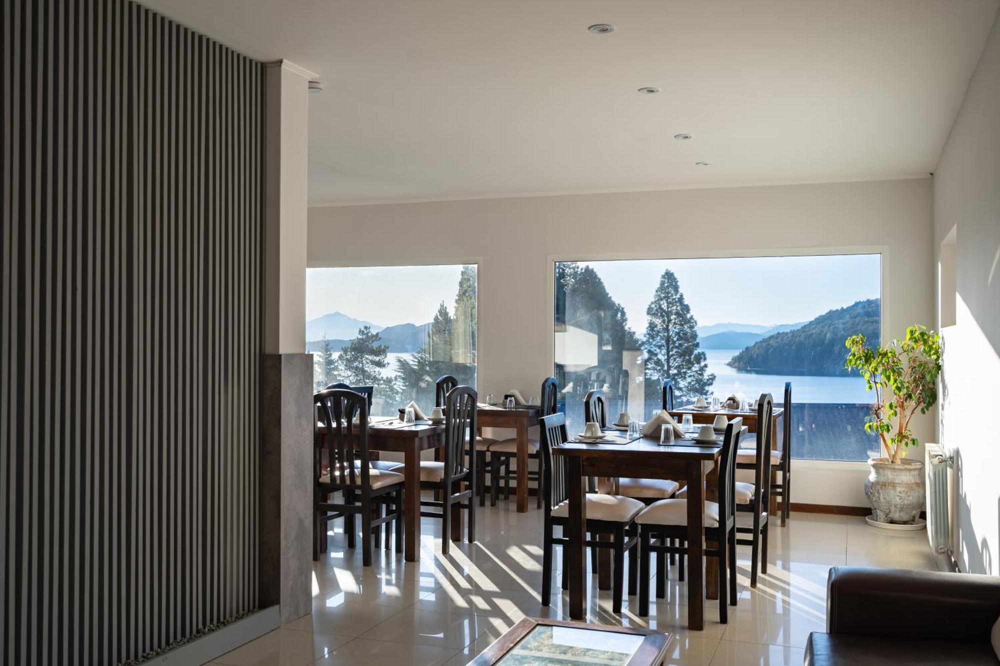 Nbh Lacus Boutique Hotel San Carlos de Bariloche Bagian luar foto