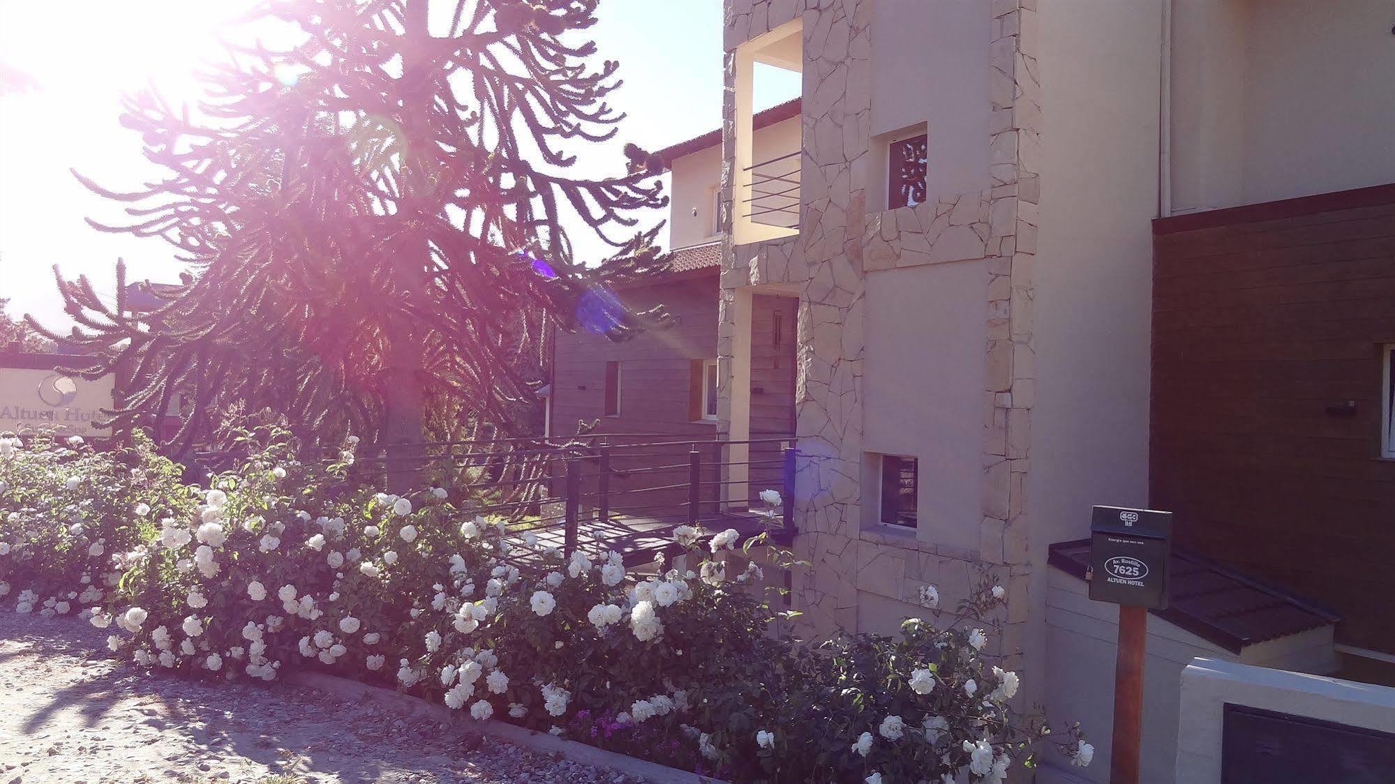 Nbh Lacus Boutique Hotel San Carlos de Bariloche Bagian luar foto
